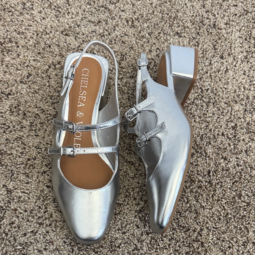 Chelsea & Violet Metallic Silver Flats